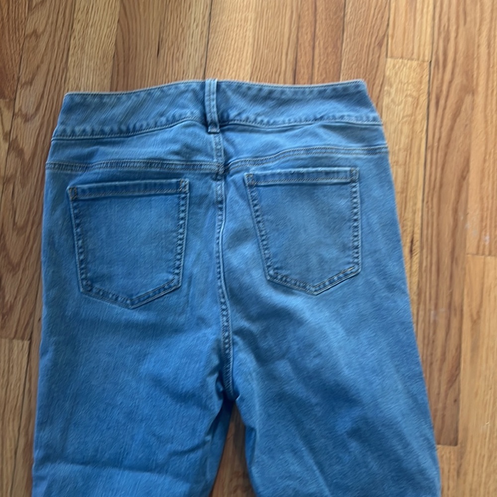 Torrid Super Soft Skinny Jean. Size 12 Tall - Picture 3 of 4